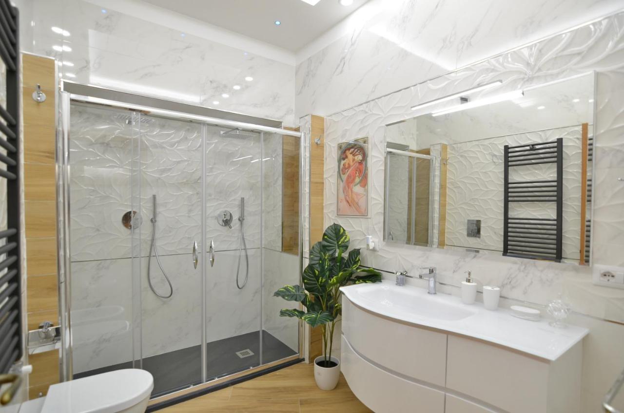 Caserta Deluxe Bis Kültér fotó