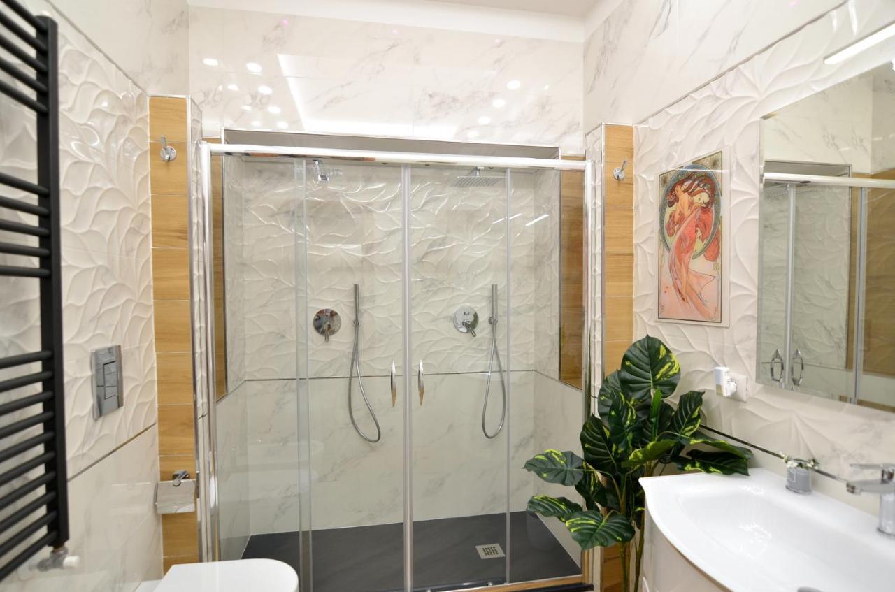 Caserta Deluxe Bis Kültér fotó